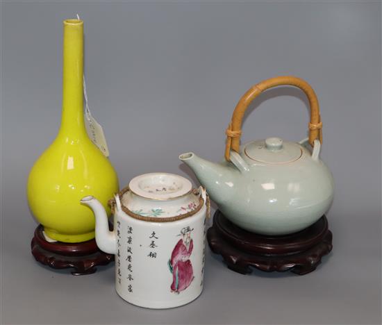 A Chinese famille rose teapot, a yellow glazed bottle vase, and a celadon glazed teapot vase 17cm incl. stand